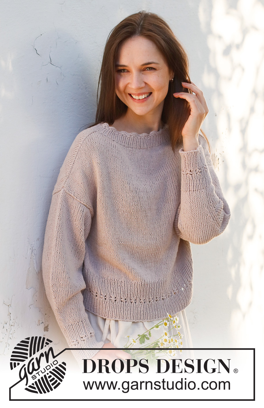 Sweet History / DROPS 232-44 - Knitted sweater in DROPS Belle. Piece is knitted top down in stockinette stitch with saddle shoulders. Size: S - XXXL