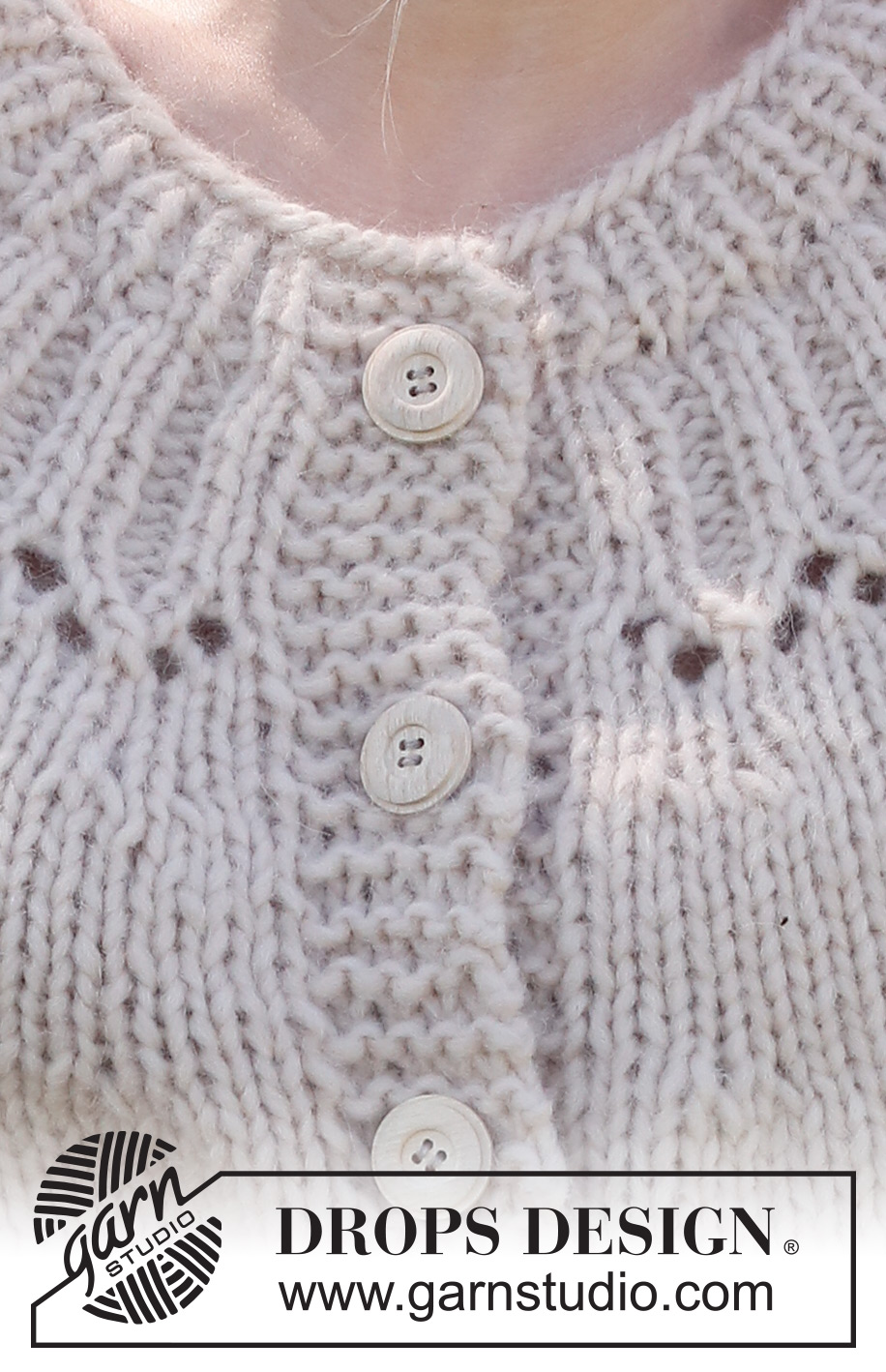 Harvest Wreath Cardigan / DROPS 232-46 - Cardigan lavorato ai ferri in DROPS Wish  o 2 capi di DROPS Air. Lavorato dall’alto in basso con sprone rotondo, motivo traforato e maniche a ¾. Taglie: S - XXXL