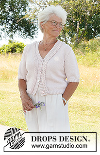 Evening Walk Cardigan / DROPS 232-48 - Strikket cardigan i DROPS Cotton Merino. Arbejdet strikkes nedenfra og op i glatstrik med korte ærmer og flæsekant. Størrelse S - XXXL.