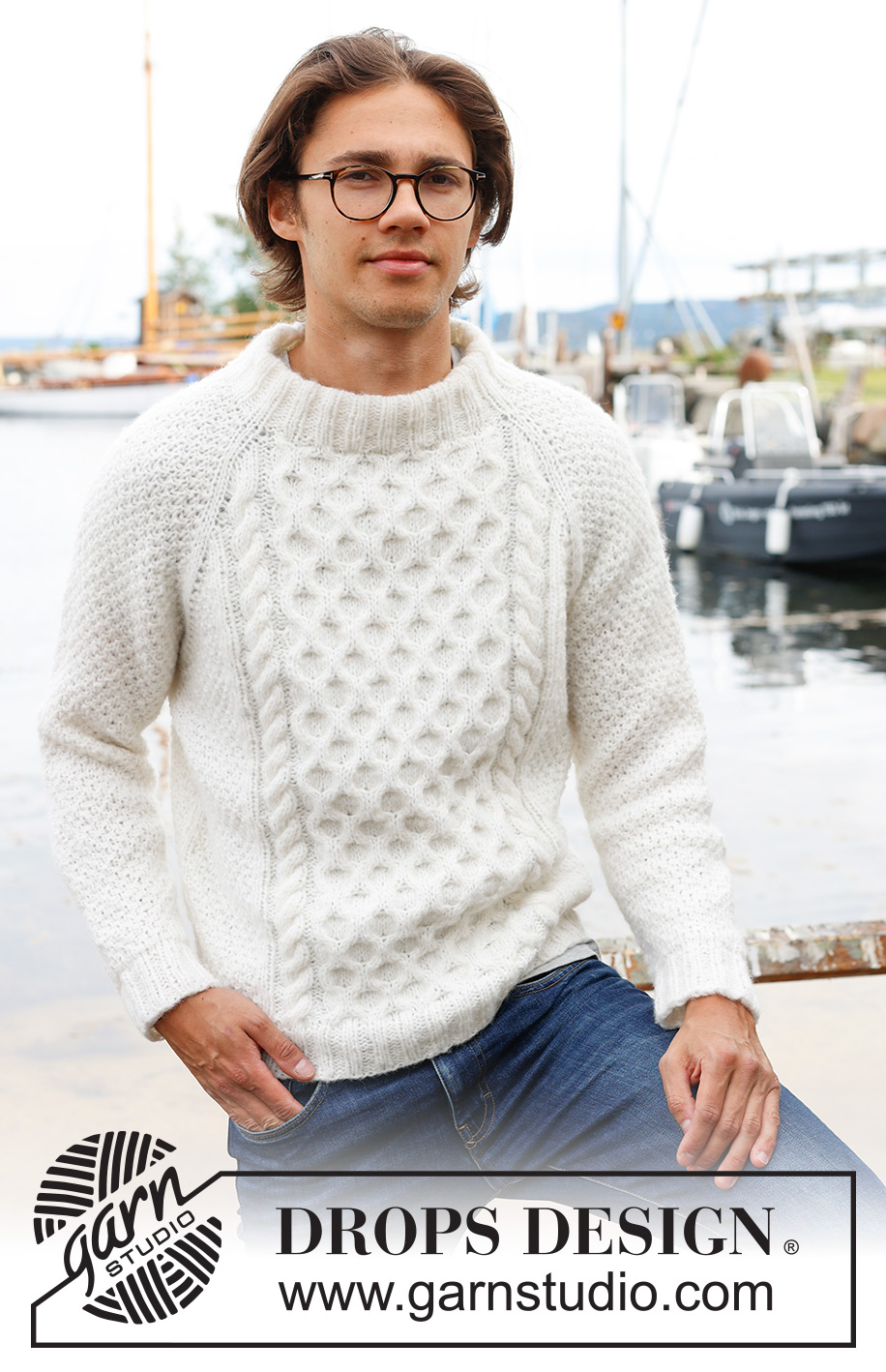 Cream Wafer / DROPS 233-5 - Pull tricoté de haut en bas pour homme en DROPS Air. Se tricote avec emmanchures raglan, col doublé, torsades et point de blé. Du S au XXXL.