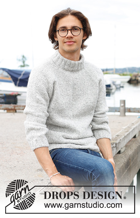 Early Moorning Mist / DROPS 233-6 - Maglione da uomo lavorato ai ferri in DROPS Air. Lavorato dall’alto in basso a maglia rasata, collo doppio e raglan. Taglie: S - XXXL.