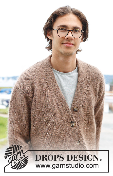 Tweed Casual / DROPS 233-9 - Gebreid vest voor heren in DROPS Soft Tweed en DROPS Kid-Silk. Het werk wordt van onder naar boven gebreid met V-hals en dubbele biezen. Maten S - XXXL.