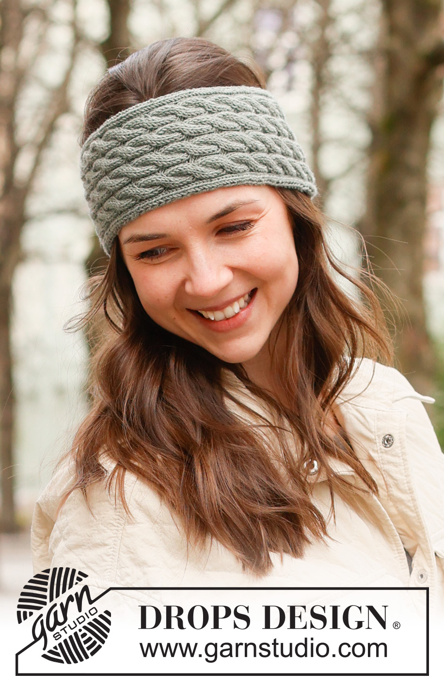 Waves of Sage / DROPS 234-15 - Knitted head band in DROPS BabyMerino. The piece is worked back and forth with cables.