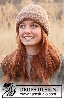 Cosy Meghan / DROPS 234-24 - Alhaalta ylös neulottu myssy / hipsterimyssy DROPS Alpaca Bouclé- ja DROPS Kid-Silk -langoista. Työssä on sileää neuletta.
