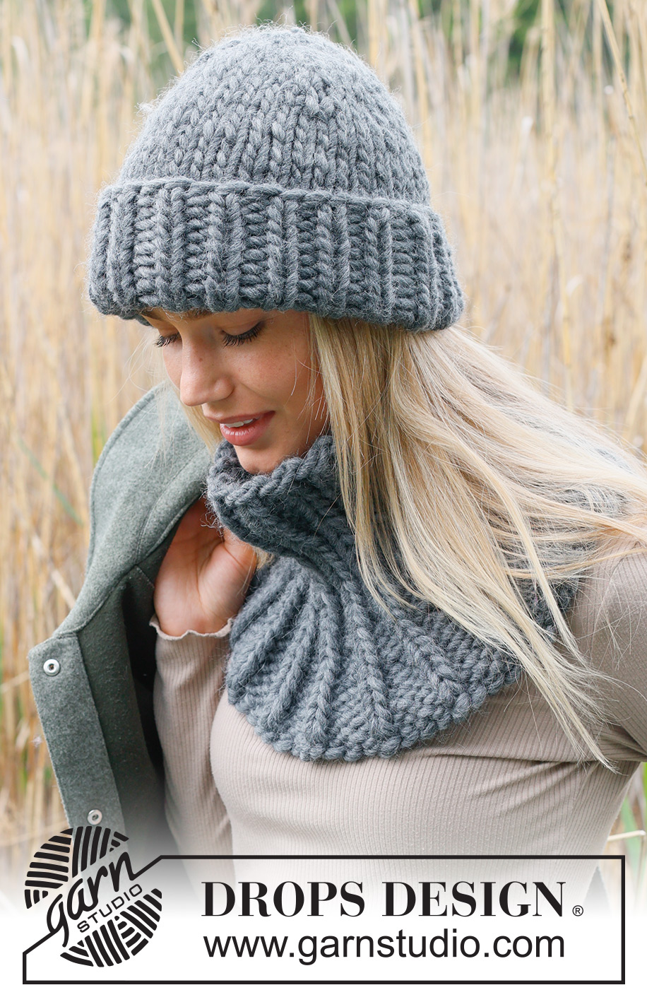 Polar Night Hat / DROPS 234-34 - Knitted hat / hipster hat in DROPS Polaris. The piece is worked top down with stocking stitch and ribbed edge.