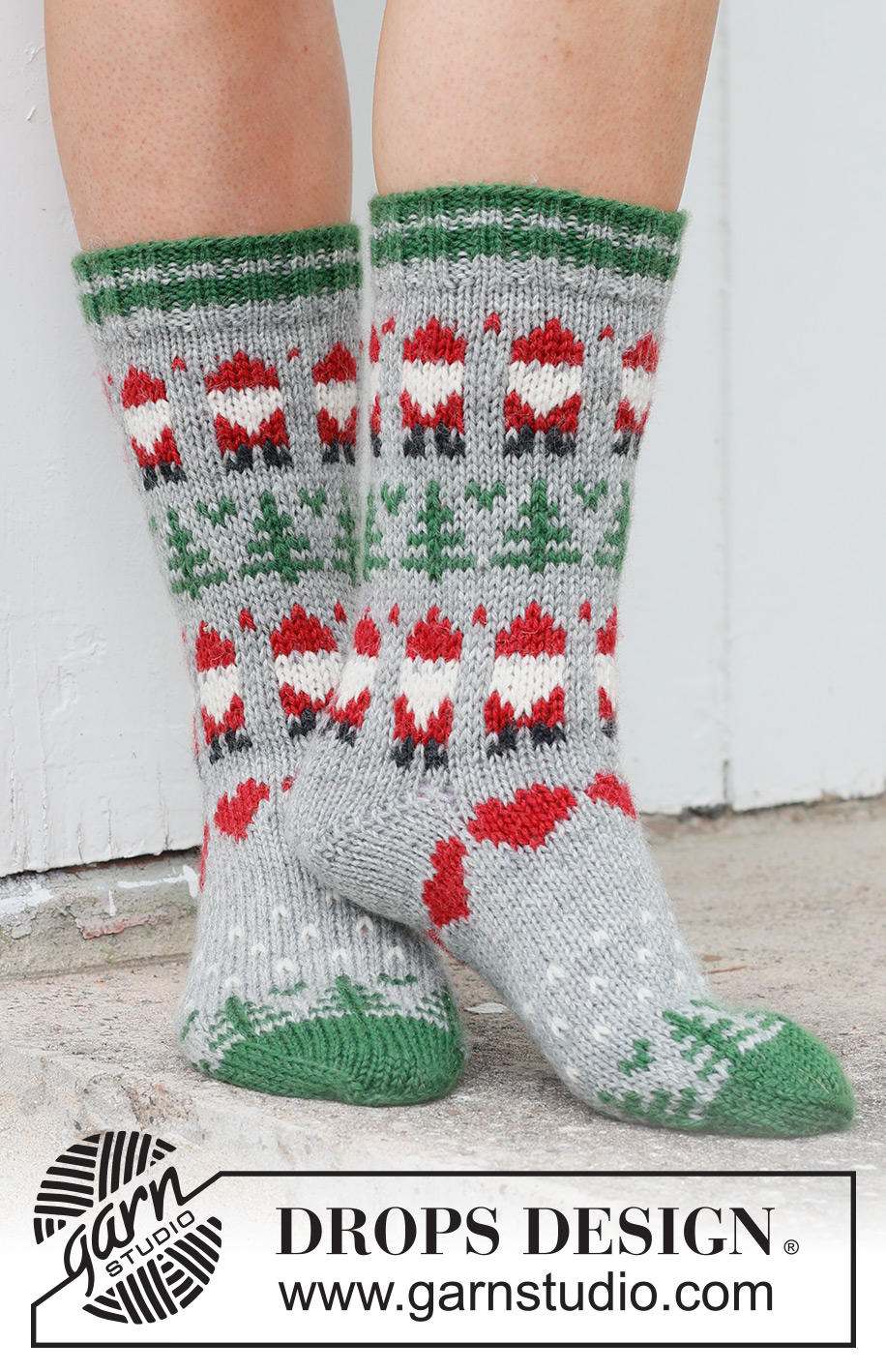 Christmas Time Socks / DROPS 234-63 - Knitted socks in DROPS Karisma. The piece is worked top down with coloured Santa, Christmas tree and heart-pattern. Sizes 35 – 43. Theme: Christmas.