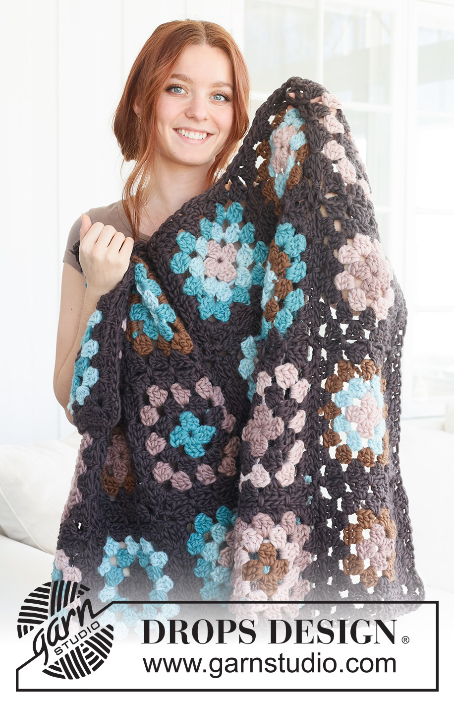 Flower Avalanche / DROPS 234-7 - Crocheted blanket with granny squares in DROPS Snow.