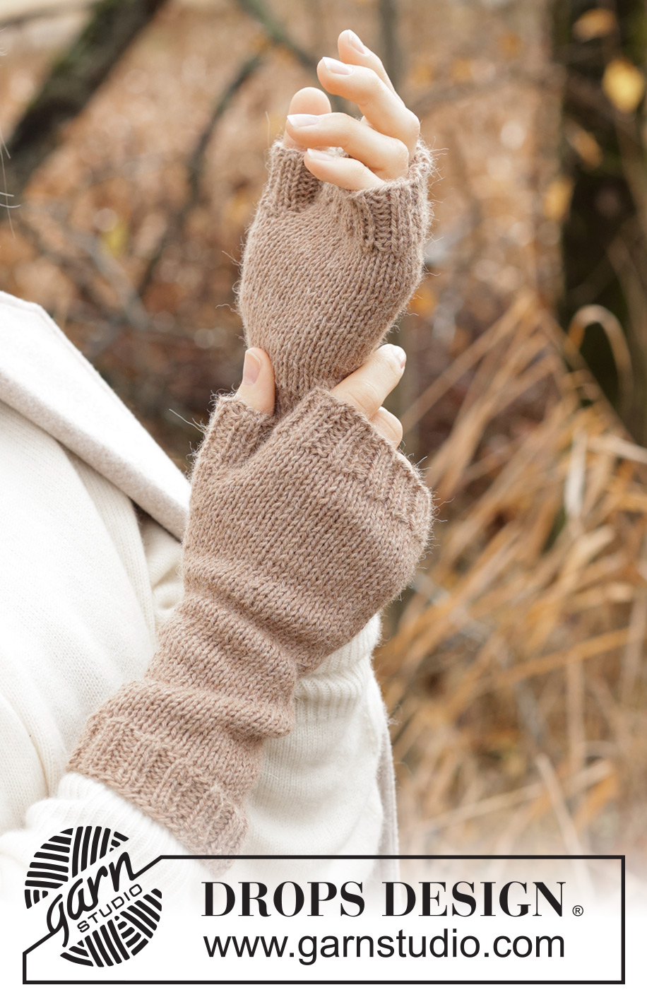 Hazel Wrist Warmers / DROPS 234-78 - Mitenes tricotadas em DROPS Puna. Tricotam-se em redondo, em ponto meia. Do S ao XL.