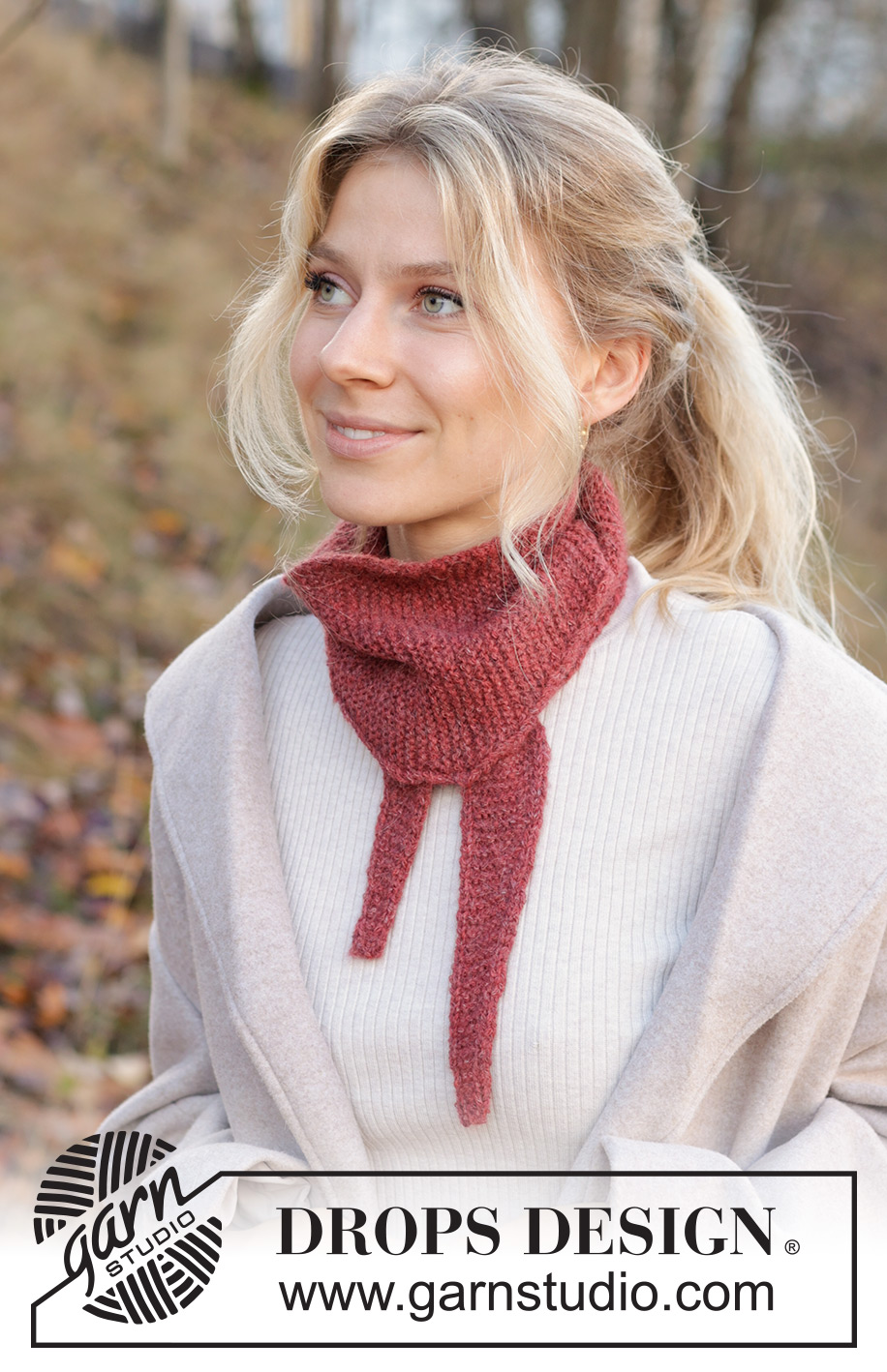 Pomegranate Shawl / DROPS 234-82 - Châle tricoté en DROPS Sky ou DROPS Daisy. Se tricote dans le sens de la longueur, au point mousse.