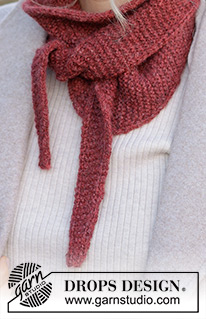 Pomegranate Shawl / DROPS 234-82 - Châle tricoté en DROPS Sky ou DROPS Daisy. Se tricote dans le sens de la longueur, au point mousse.