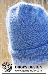Isle Waters / DROPS 234-9 - Knitted hat / hipster hat in DROPS Air. Piece is knitted top down in stocking stitch with double folding edge in rib.