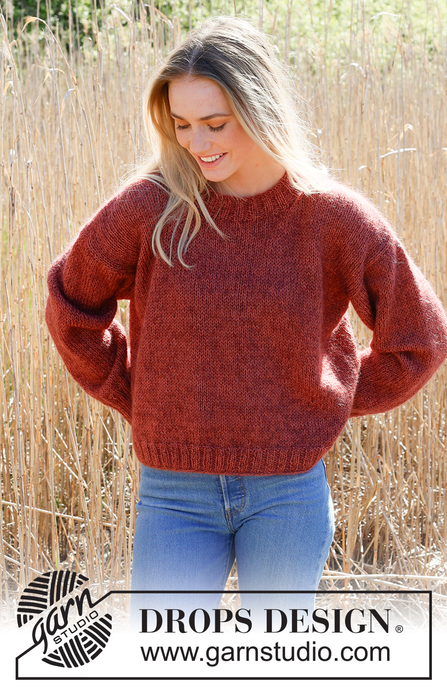 Crimson Moon / DROPS 235-10 - Knitted oversized jumper in DROPS Nord and DROPS Kid-Silk. Piece is knitted bottom up in stocking stitch. Size: S - XXXL