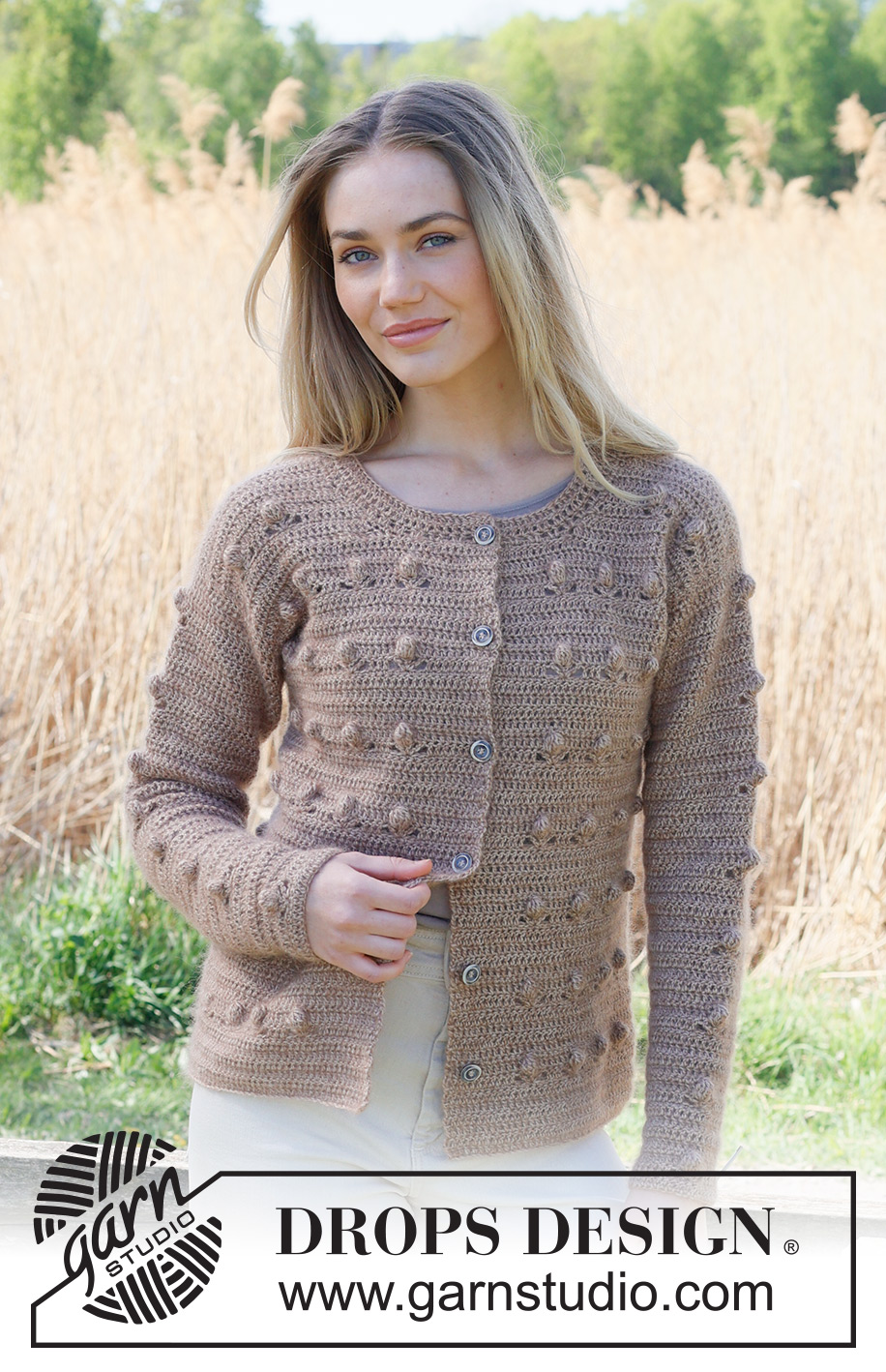 Coconut Grove Cardigan / DROPS 235-16 - Hæklet cardigan i DROPS Alpaca og DROPS Kid-Silk. Arbejdet hækles nedefra og op med bobler. Størrelse XS - XXL.