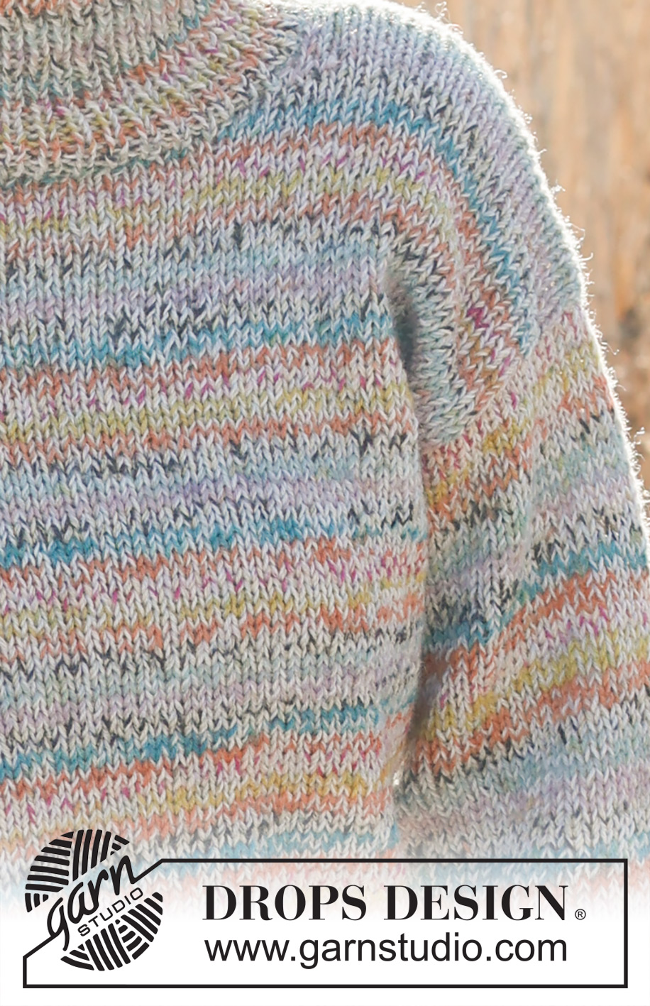 Confetti Sprinkles / DROPS 235-28 - Strikket bluse i 2 tråde DROPS Fabel. Arbejdet strikkes nedefra og op, i glatstrik med høj hals. Størrelse XS - XXL.