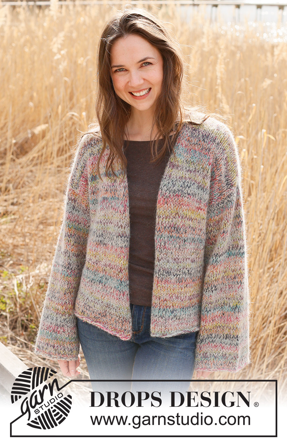 Sparkling Sunrise Cardigan / DROPS 235-35 - Strikket basic jakke i 1 tråd DROPS Brushed Alpaca Silk og 2 tråder DROPS Fabel. Arbeidet strikkes i glattstrikk nedenfra og opp. Størrelse XS - XXL.