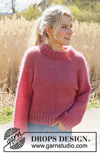 Cranberry Kiss Sweater / DROPS 235-8 - Sweter na drutach, przerabiany od góry do dołu, z reglanowymi rękawami, dżersejem i podwójnym wykończeniem dekoltu, 2 nitkami włóczki DROPS Kid-Silk. Od S do XXXL.