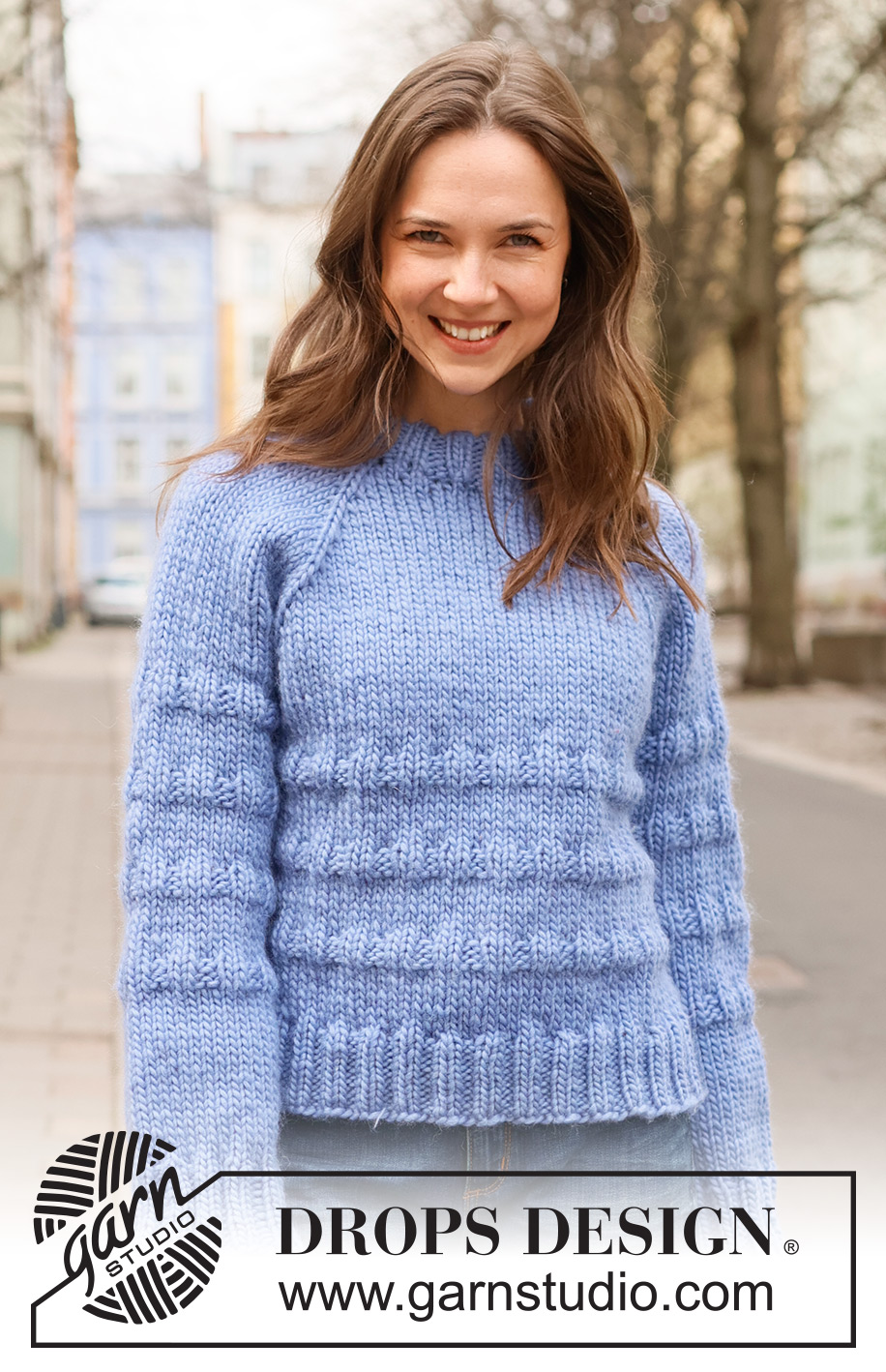 Blueberry Harvest / DROPS 236-19 - Knitted sweater in DROPS Snow. The piece is worked top down with double neck, raglan and relief-pattern. Sizes S - XXXL.