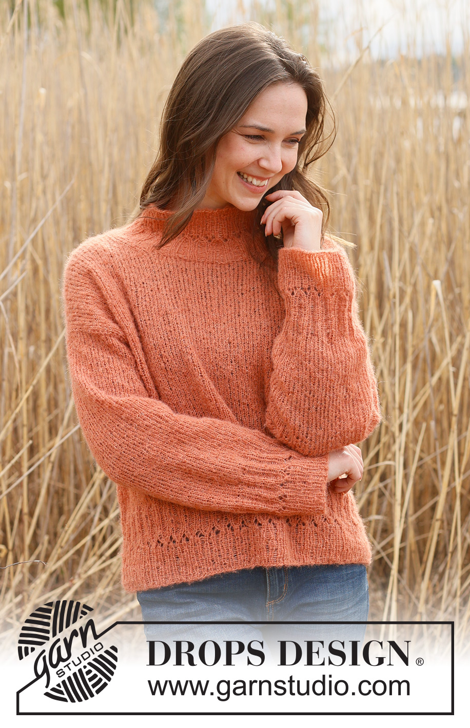Marmalade / DROPS 236-23 - Pulovr se zešikmenými náramenicemi pletený shora dolů z příze DROPS Brushed Alpaca Silk. Velikost S - XXXL.