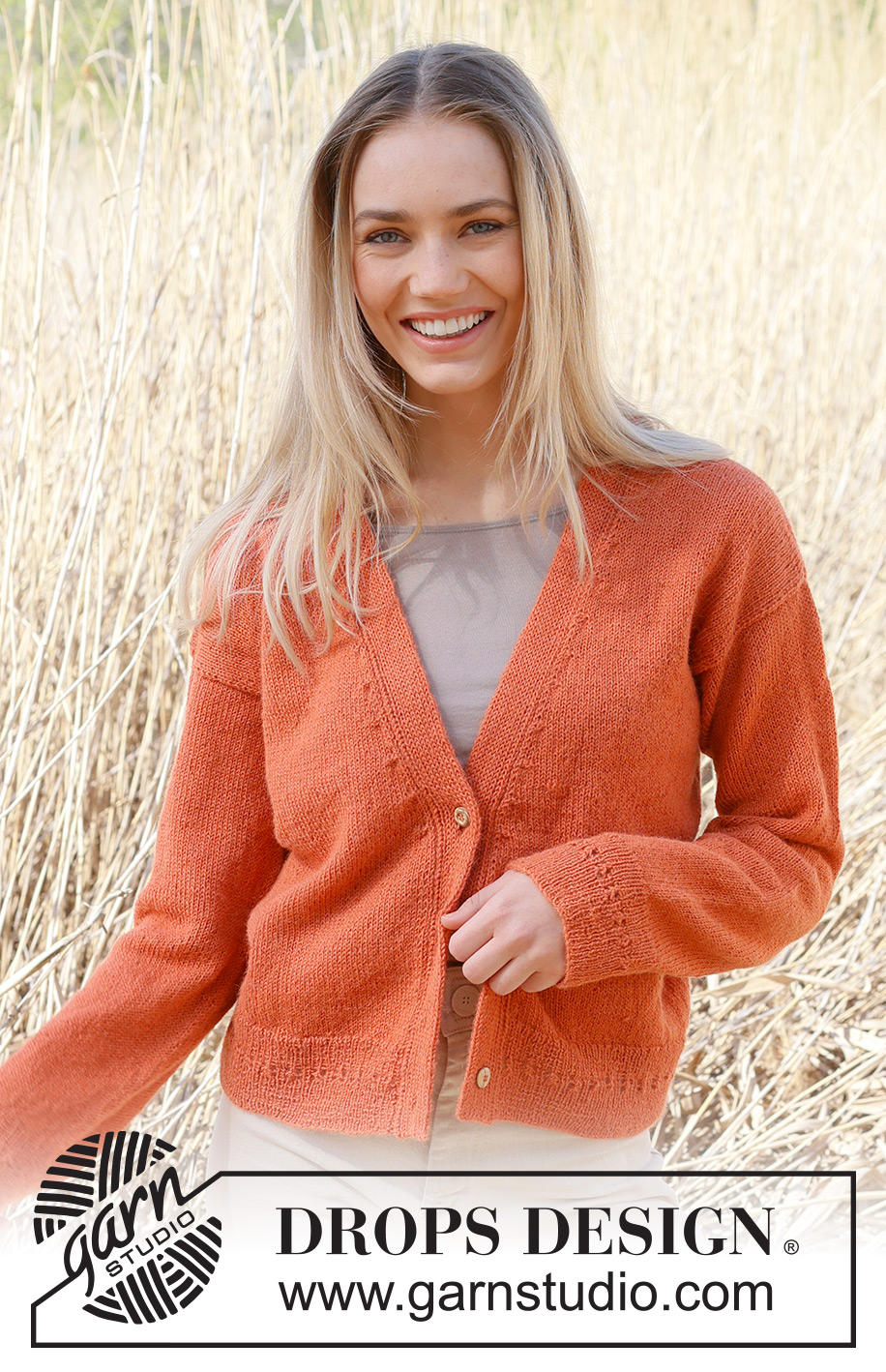 Simplicity Cardigan / DROPS 236-30 - Knitted jacket in DROPS Alpaca. Piece is knitted bottom up in stocking stitch with V-neck and double knitted band. Size: S - XXXL