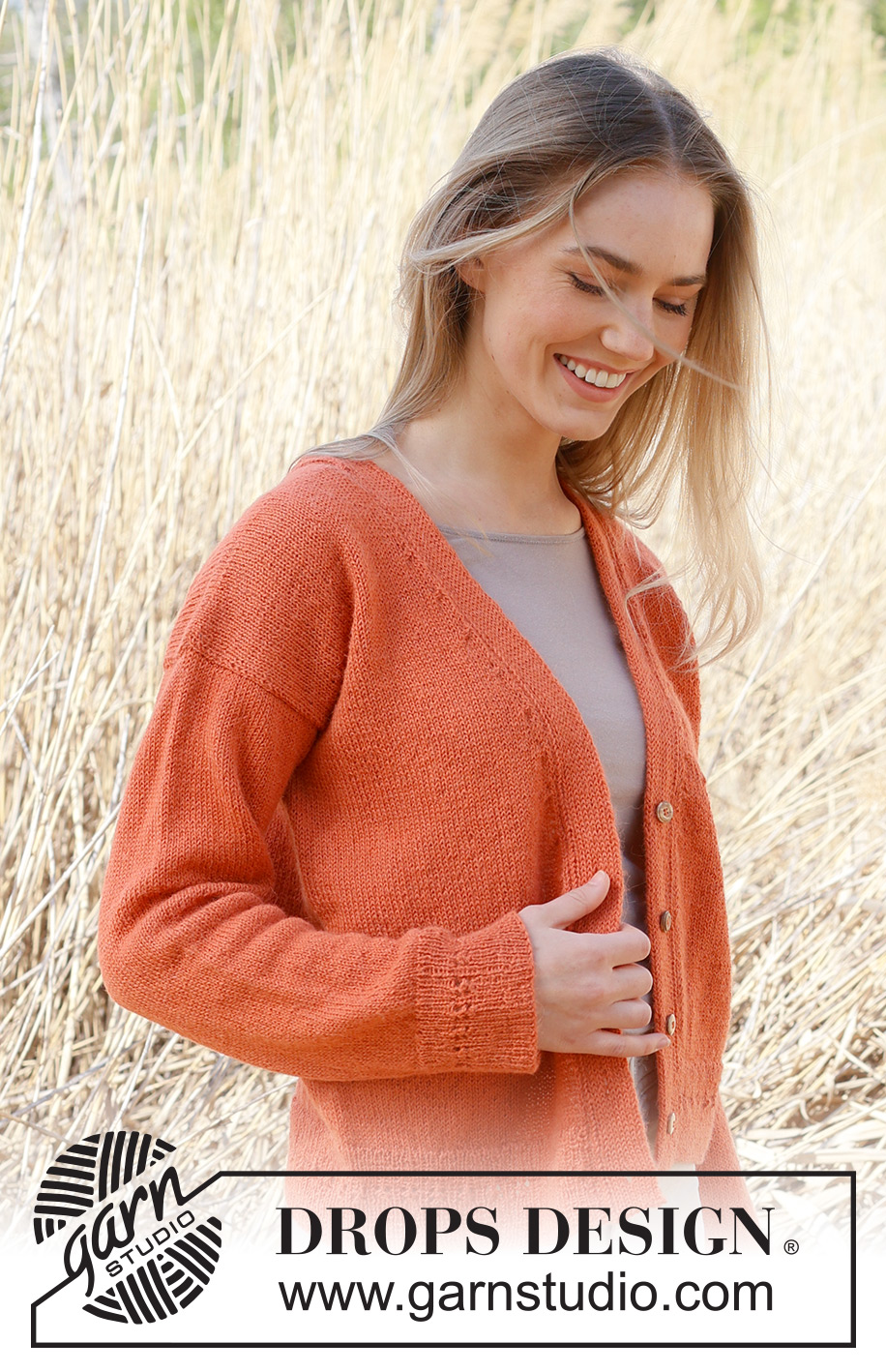 Simplicity Cardigan / DROPS 236-30 - Knitted jacket in DROPS Alpaca. Piece is knitted bottom up in stocking stitch with V-neck and double knitted band. Size: S - XXXL