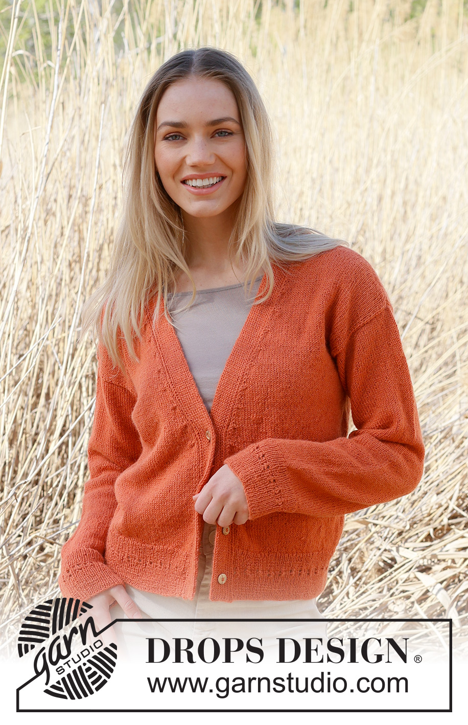 Simplicity Cardigan / DROPS 236-30 - Knitted jacket in DROPS Alpaca. Piece is knitted bottom up in stocking stitch with V-neck and double knitted band. Size: S - XXXL