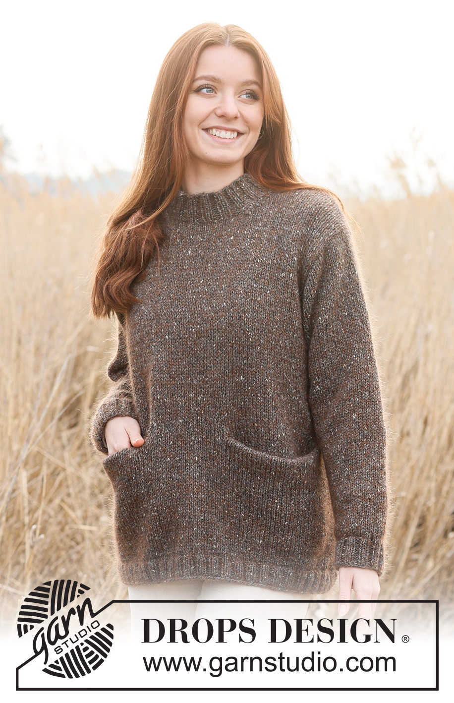 Autumn Woods / DROPS 236-8 - Neulottu pitkä pusero DROPS Soft Tweed- ja DROPS Kid-Silk -langoista. Työssä on sileää neuletta ja taskut. Koot XS - XXL.