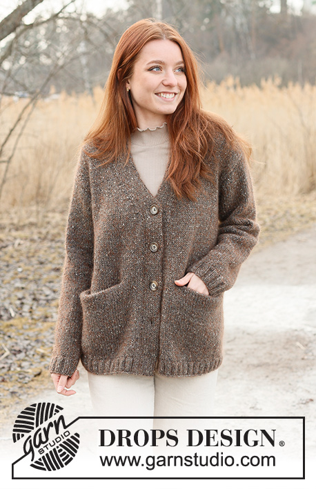 Autumn Woods Cardigan / DROPS 237-24 - Alhaalta ylös neulottu pitkä jakku DROPS Soft Tweed- ja DROPS Kid-Silk -langoista. Työssä on sileää neuletta, kaksinkertaiset etureunat, V-aukko ja taskut. Koot XS - XXL.