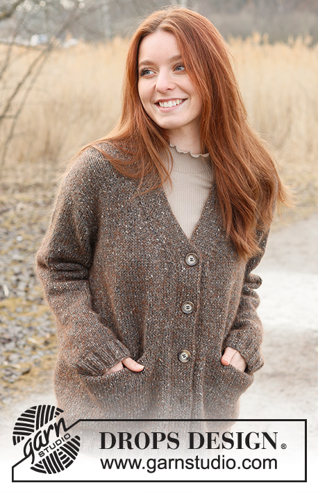 Autumn Woods Cardigan / DROPS 237-24 - Alhaalta ylös neulottu pitkä jakku DROPS Soft Tweed- ja DROPS Kid-Silk -langoista. Työssä on sileää neuletta, kaksinkertaiset etureunat, V-aukko ja taskut. Koot XS - XXL.