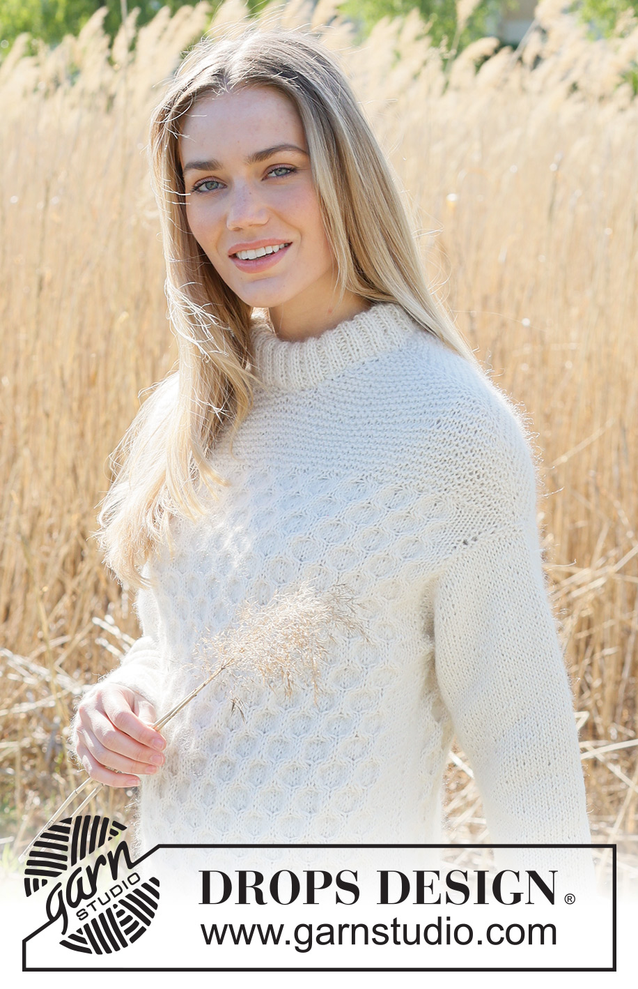 Snowy Bee / DROPS 237-30 - Knitted jumper in DROPS Puna and DROPS Kid-Silk. Piece is knitted top down with honeycomb pattern and garter stitch. Size: S - XXXL