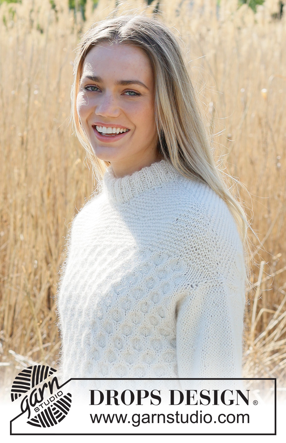 Snowy Bee / DROPS 237-30 - Knitted jumper in DROPS Puna and DROPS Kid-Silk. Piece is knitted top down with honeycomb pattern and garter stitch. Size: S - XXXL