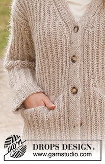 Autumn Medley Cardigan / DROPS 237-43 - Alhaalta ylös neulottu jakku DROPS Soft Tweed- ja DROPS Kid-Silk -langoista. Työssä on täyspatenttineuletta, taskut, V-aukko ja kaksinkertaiset etureunat. Koot S - XXXL.