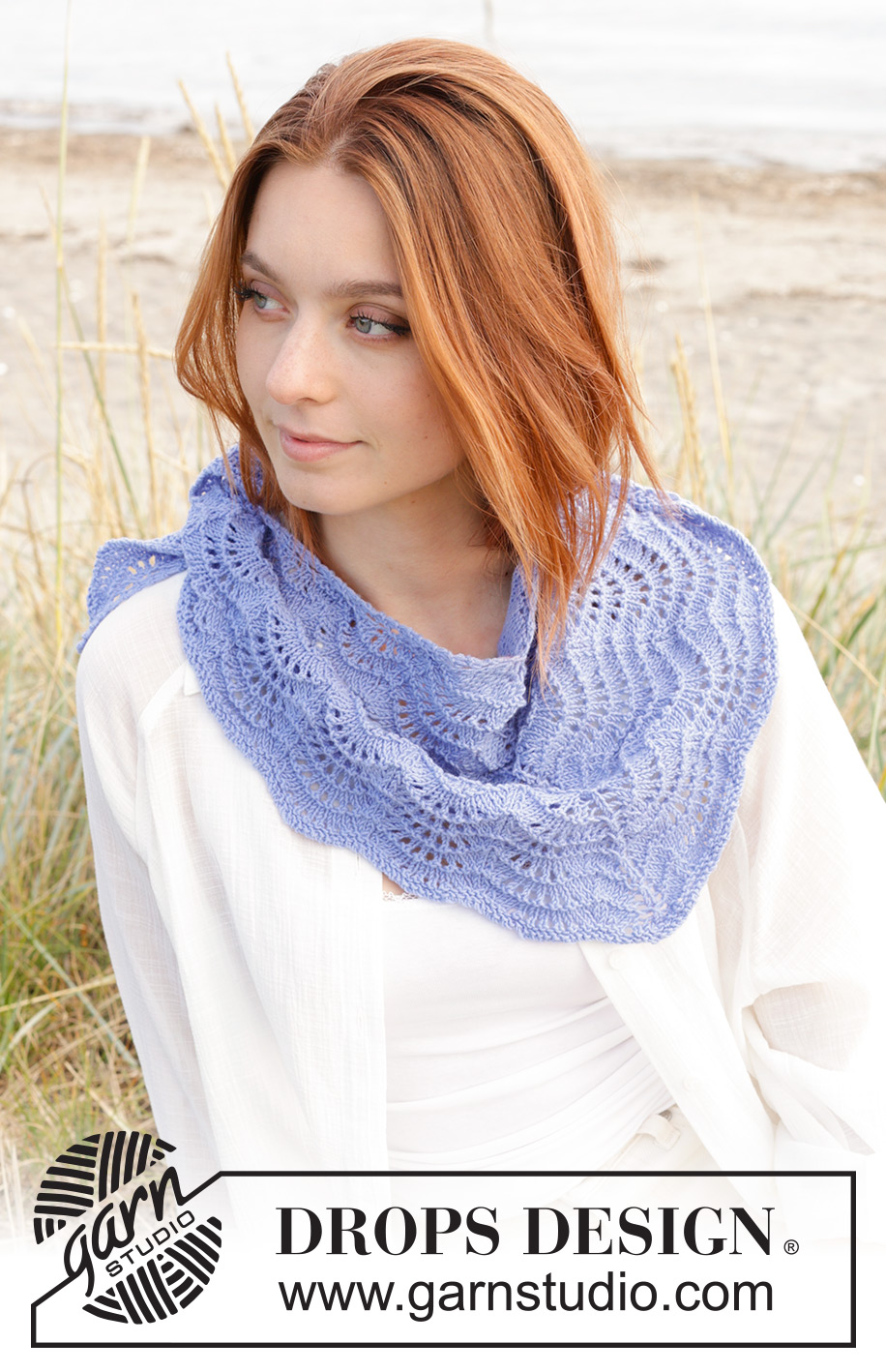 Lavender Waves / DROPS 238-13 - Gebreide omslagdoek in DROPS BabyMerino. Het werk wordt van boven naar beneden gebreid met golfpatroon.
