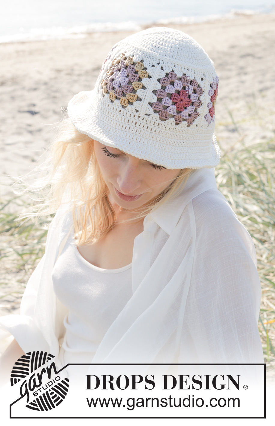 Crowning Rose Hat / DROPS 238-17 - Crocheted hat in DROPS Muskat. The piece is worked with squares. Size: One-size.