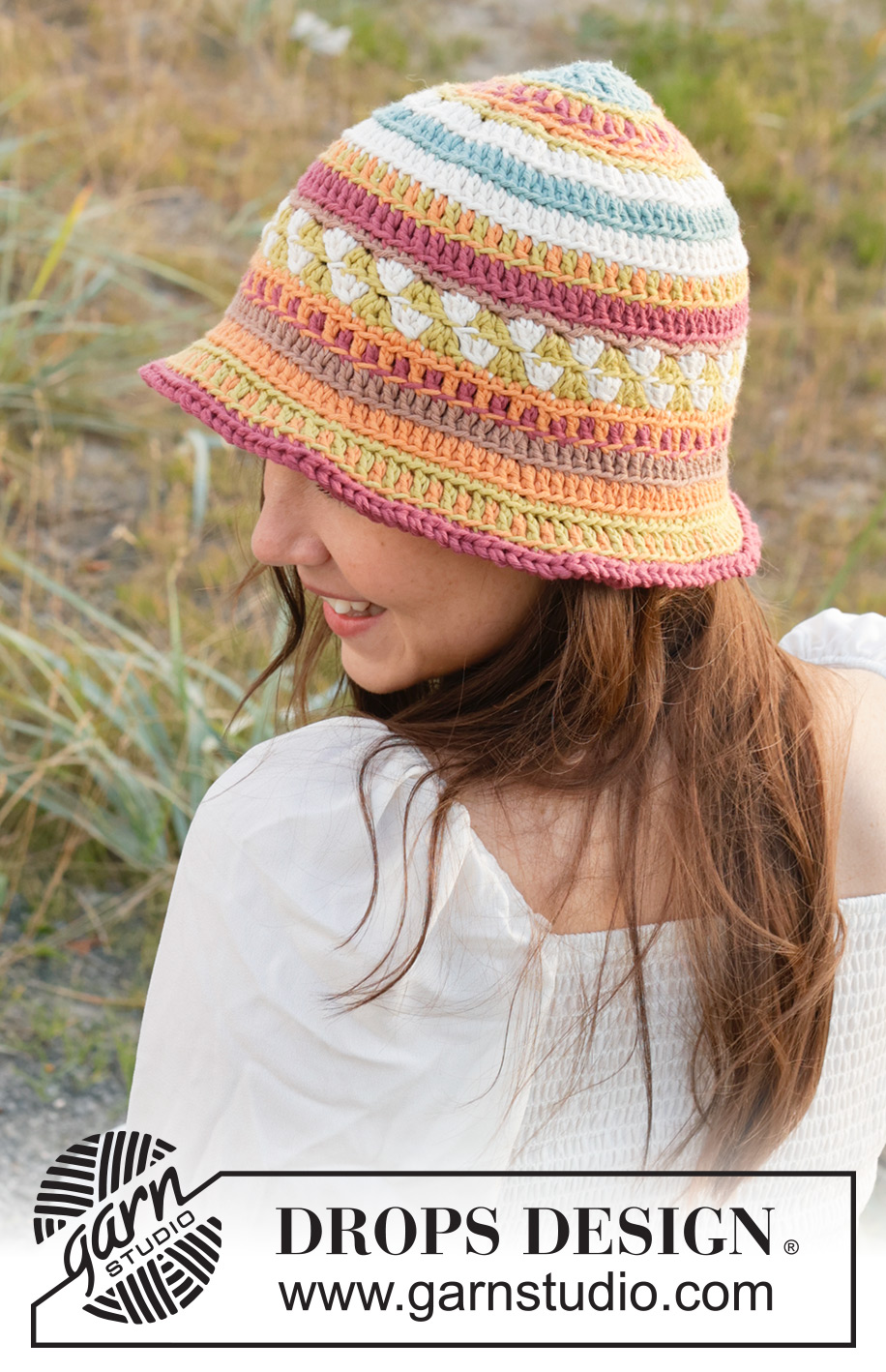 Painted Canyon Hat / DROPS 238-22 - Crocheted hat in DROPS Paris. The piece is worked top down, with coloured pattern. Sizes S - XL.