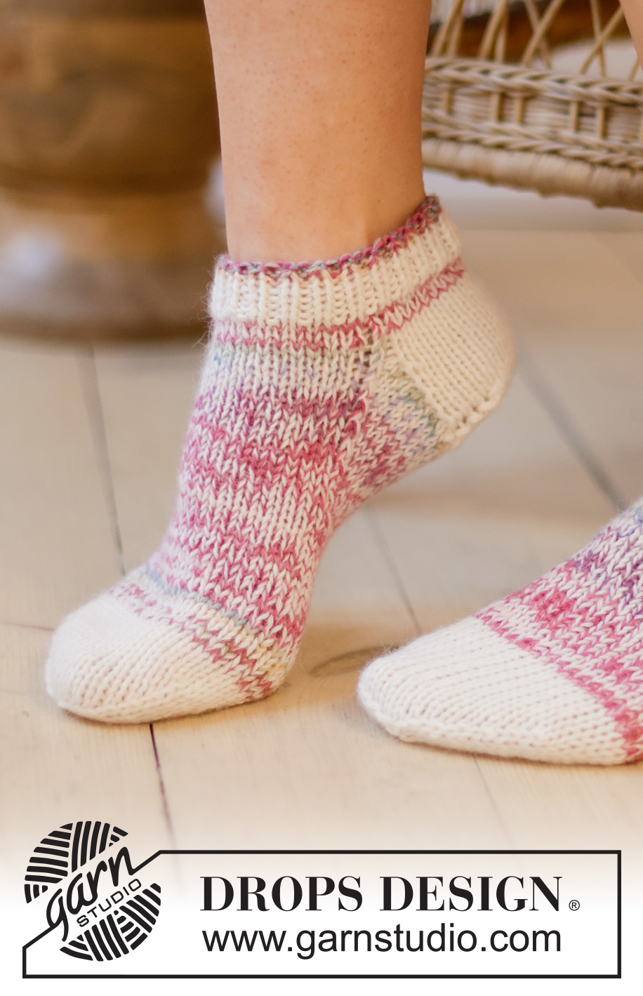 Sweet Treats / DROPS 238-29 - Socquettes / Chaussettes tricotées de haut en bas, en jersey, avec 2 fils DROPS Fabel. Du 35 au 43.