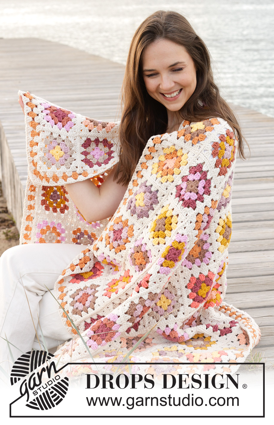 Country Quilt / DROPS 238-3 - Manta a ganchillo con cuadrados granny en DROPS Paris.