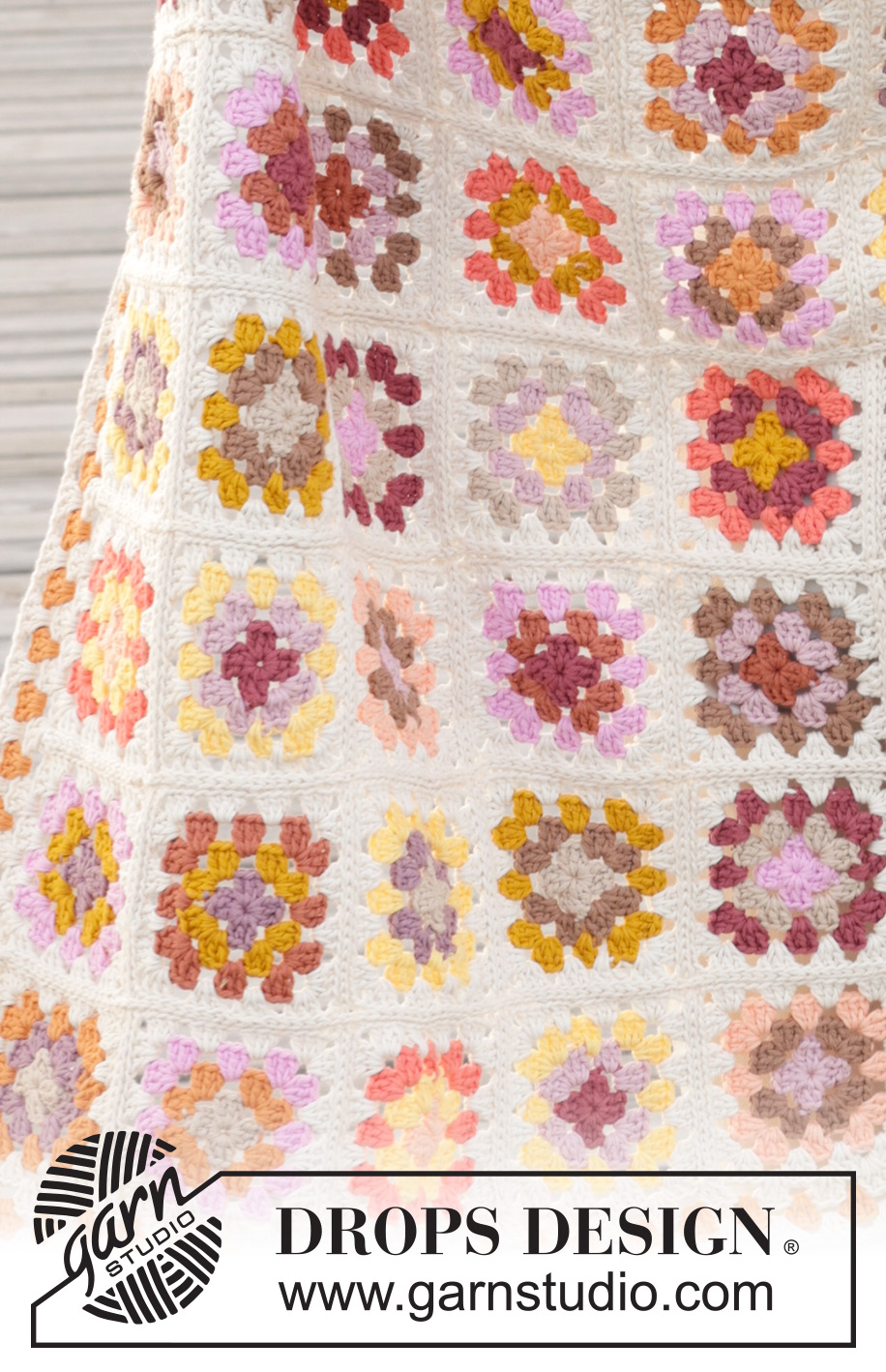 Country Quilt / DROPS 238-3 - Manta a ganchillo con cuadrados granny en DROPS Paris.