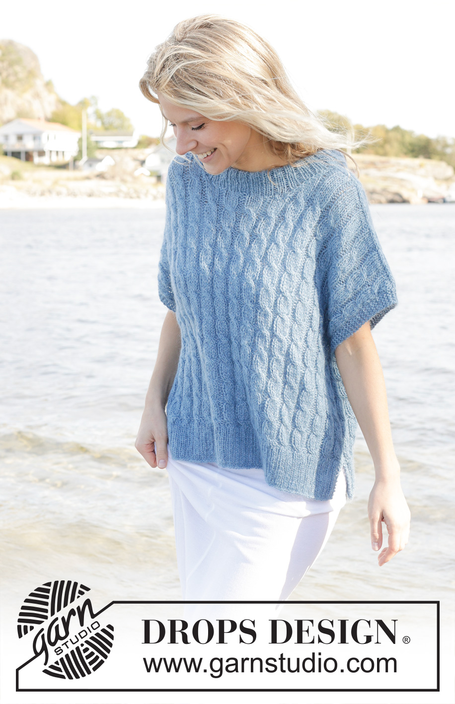 Swirling Sea / DROPS 239-14 - Pull sans manches oversize tricoté de bas en haut avec torsades, col doublé et fentes sur les côtés, en DROPS Flora et DROPS Kid-Silk. Du XS – XXL.