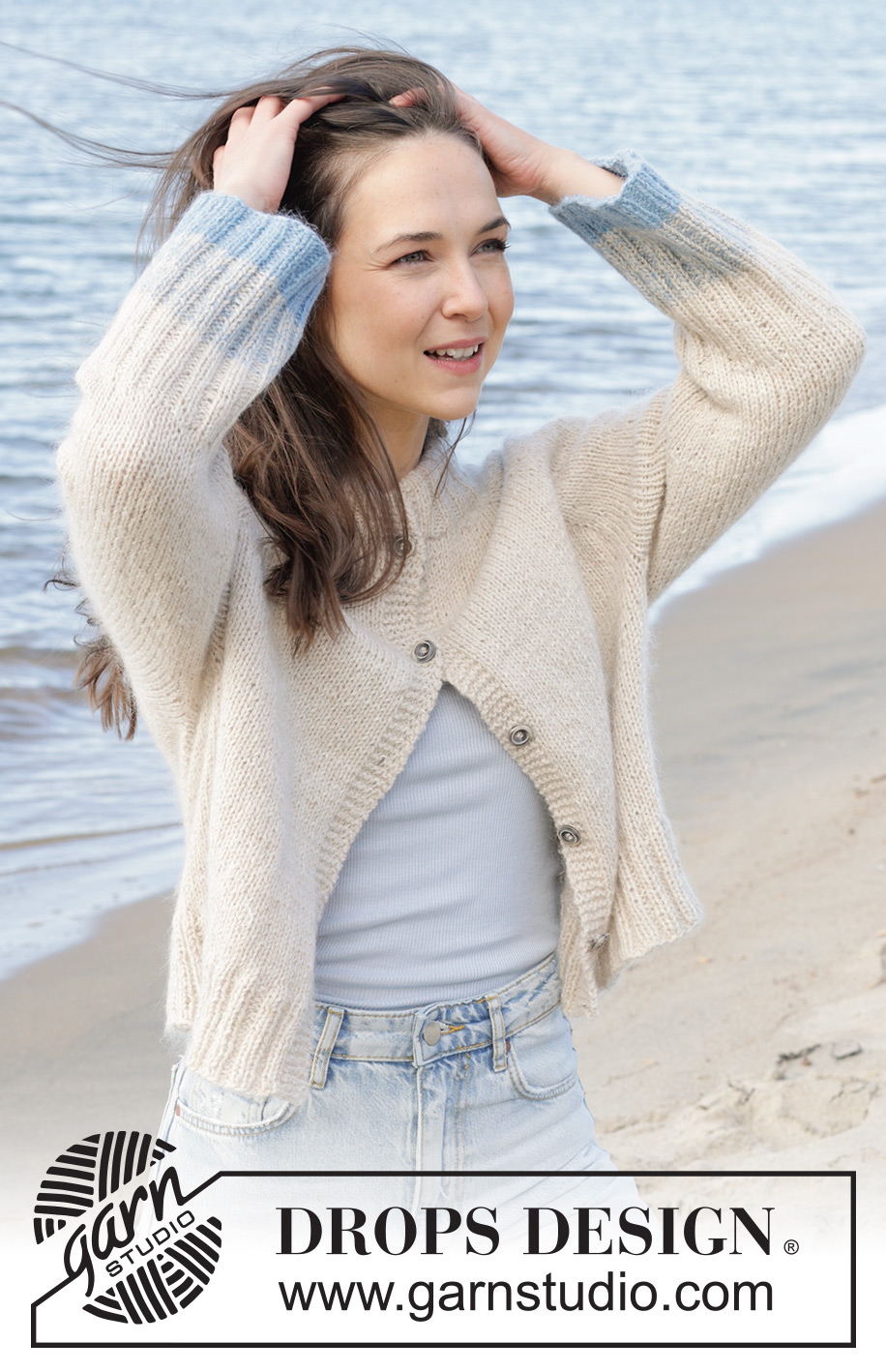 Rising Blue Tide Cardigan / DROPS 239-19 - Gestrickte Jacke in 1 Faden DROPS Soft Tweed und 1 Faden DROPS Kid-Silk. Die Arbeit wird von oben nach unten mit Raglan und doppelter Halsblende gestrickt. Größe S - XXXL.