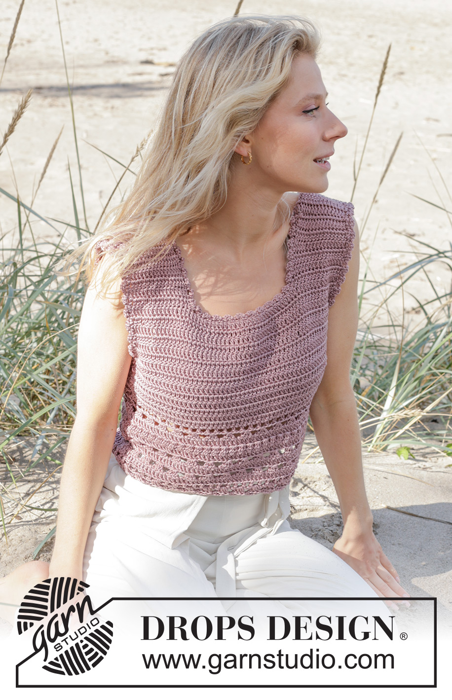 Beach Rendezvous Top / DROPS 239-29 - Top crocheté de haut en bas avec point ajouré, en DROPS Muskat. Du S au XXXL.