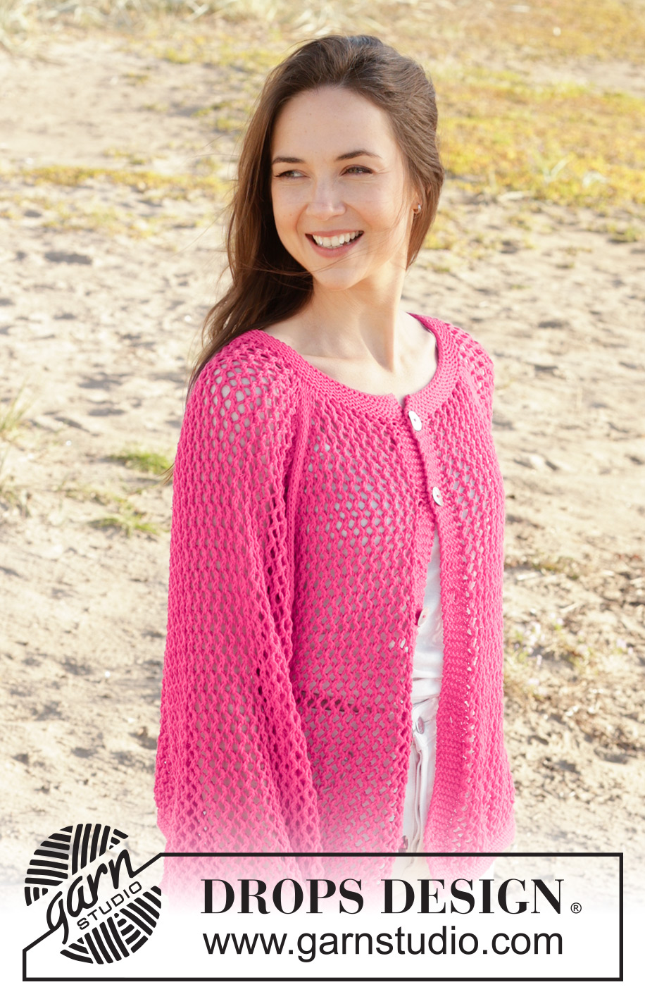 Feel the Beat Cardigan / DROPS 240-25 - Chaqueta de punto en DROPS Cotton Light. La pieza está tejida de arriba hacia abajo con raglán y patrón de calados. Tallas XS – XXL.