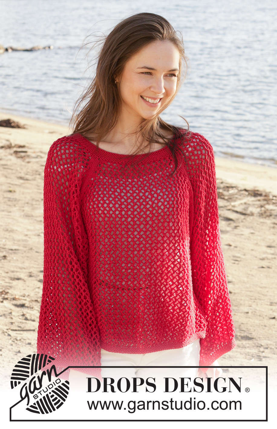 Red Mistery / DROPS 240-26 - Jersey de punto en DROPS Cotton Light. La pieza está tejida de arriba hacia abajo con raglán, patrón de calados y abertura en los lados. Tallas XS – XXL.