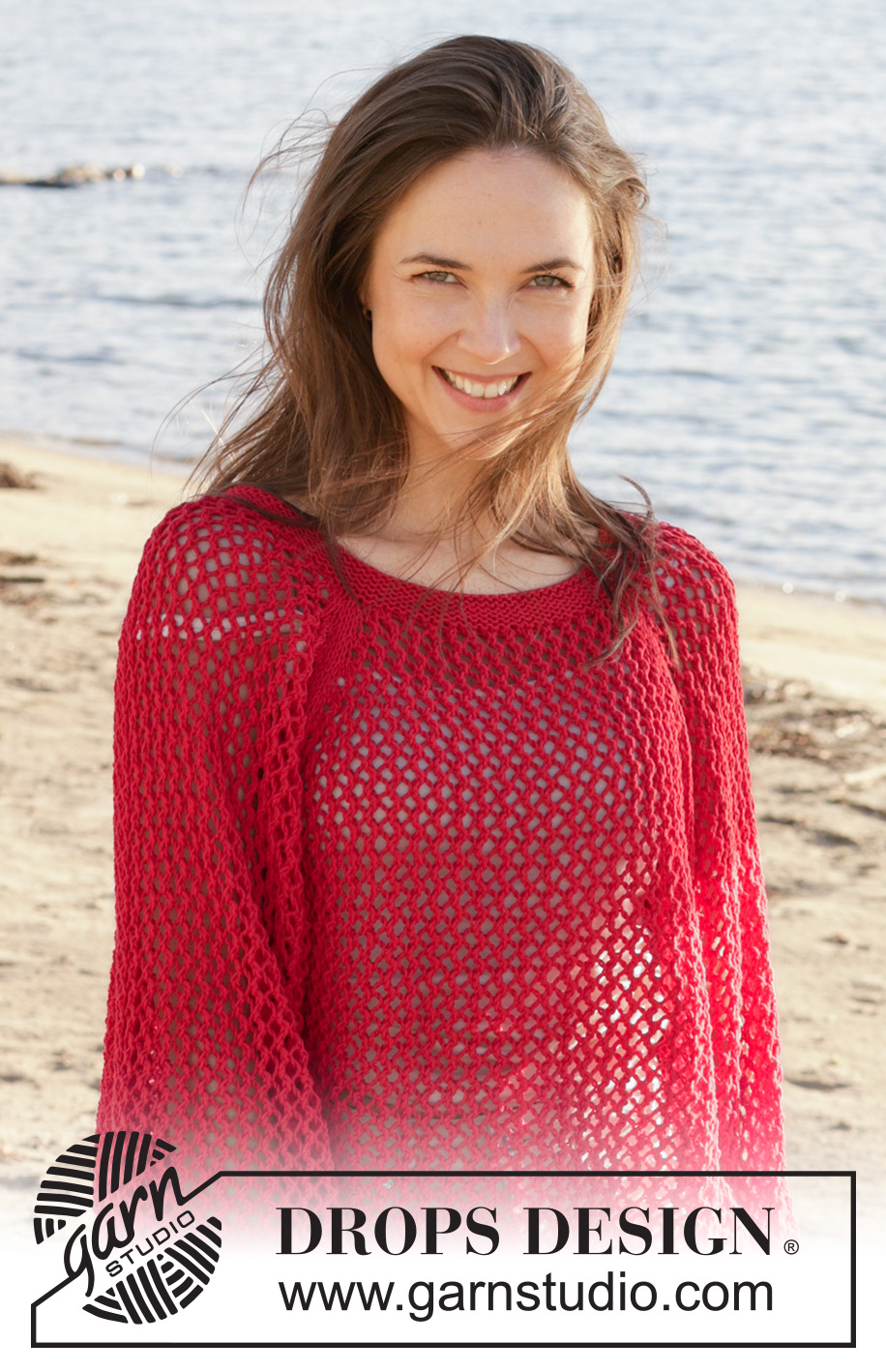 Red Mistery / DROPS 240-26 - Jersey de punto en DROPS Cotton Light. La pieza está tejida de arriba hacia abajo con raglán, patrón de calados y abertura en los lados. Tallas XS – XXL.