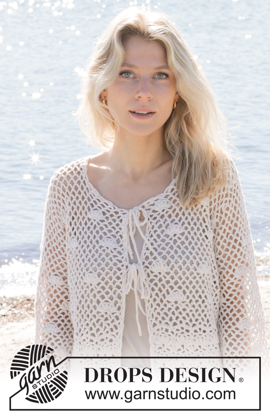 Shell Seeker Cardigan / DROPS 240-4 - Virkad kofta i DROPS Belle. Arbetet virkas nedifrån och upp med hålmönster och muscher. Storlek S - XXXL.