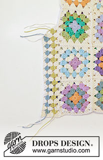 Garden Squares Sweater / DROPS 241-16 - DROPS Paris lõngast heegeldatud vanaemaruutudega džemper suurustele S kuni XXXL