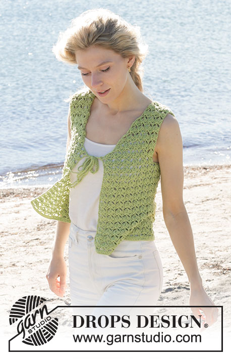 Boogie Nights Vest / DROPS 241-24 - Gehaakte top in DROPS Cotton Merino. Het werk wordt van onder naar boven gehaakt met waaierpatroon. Maten S - XXXL.
