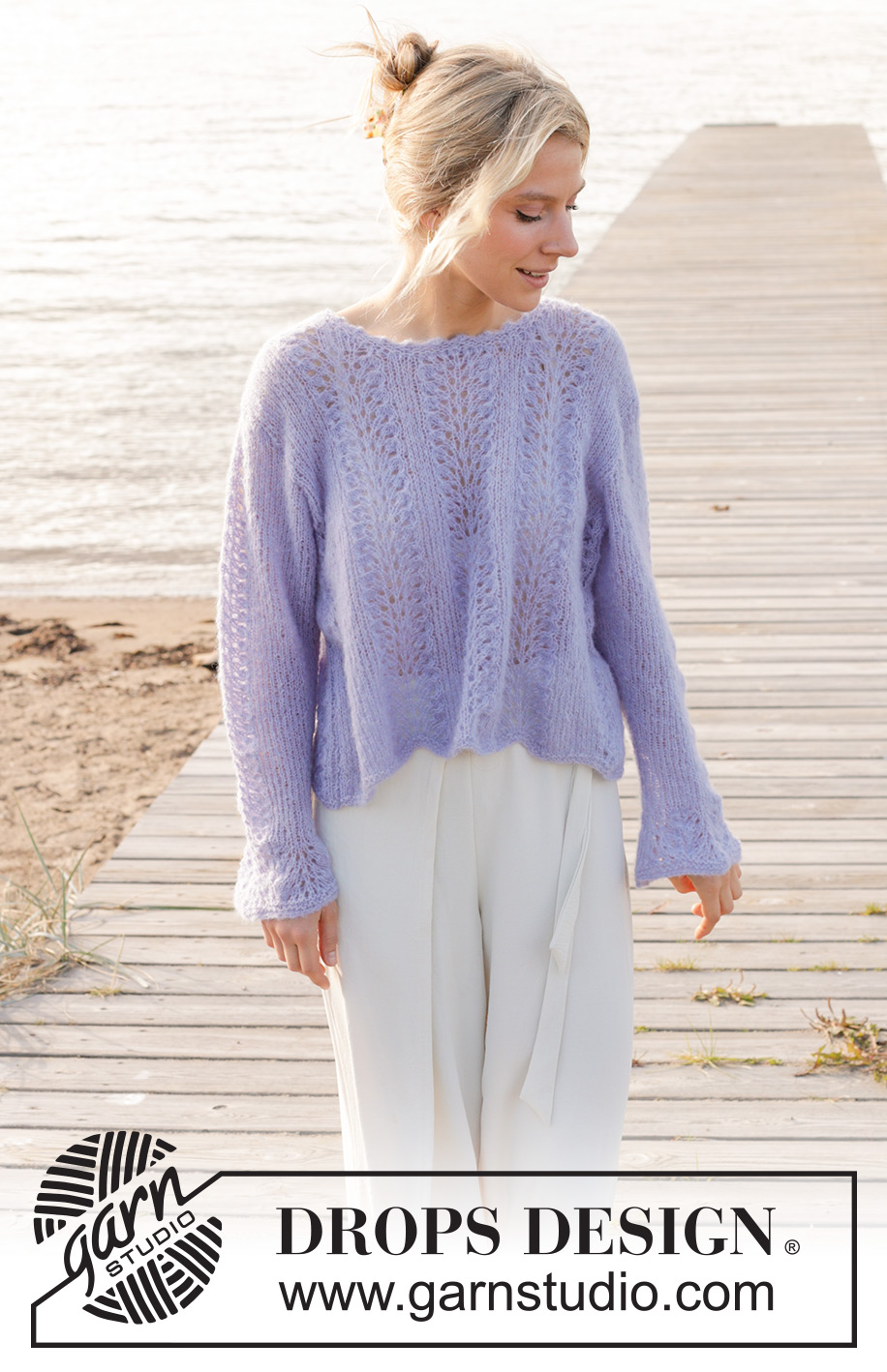 Trip to Provence / DROPS 241-29 - Gebreide trui in DROPS Brushed Alpaca Silk. Het werk wordt van onder naar boven gebreid met golfpatroon en trompetmouwen. Maat: S - XXXL