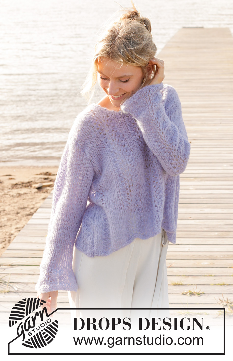 Trip to Provence / DROPS 241-29 - Gebreide trui in DROPS Brushed Alpaca Silk. Het werk wordt van onder naar boven gebreid met golfpatroon en trompetmouwen. Maat: S - XXXL