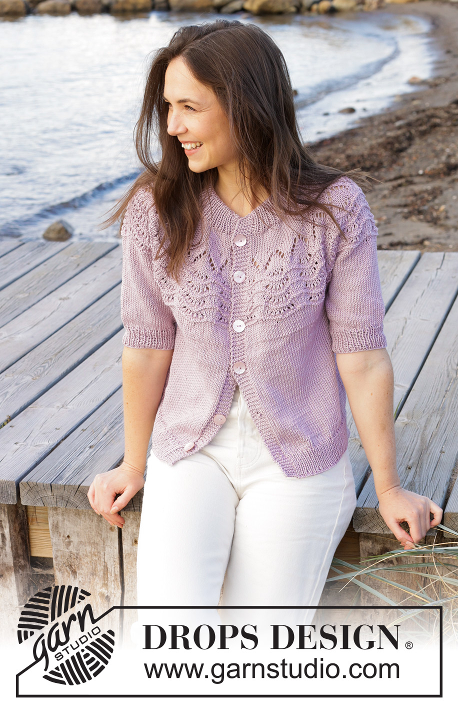 Hope Bay Cardigan / DROPS 241-31 - Knitted short-sleeved jacket in DROPS Muskat. The piece is worked top down with double neck and round yoke with wave pattern. Sizes S - XXXL.