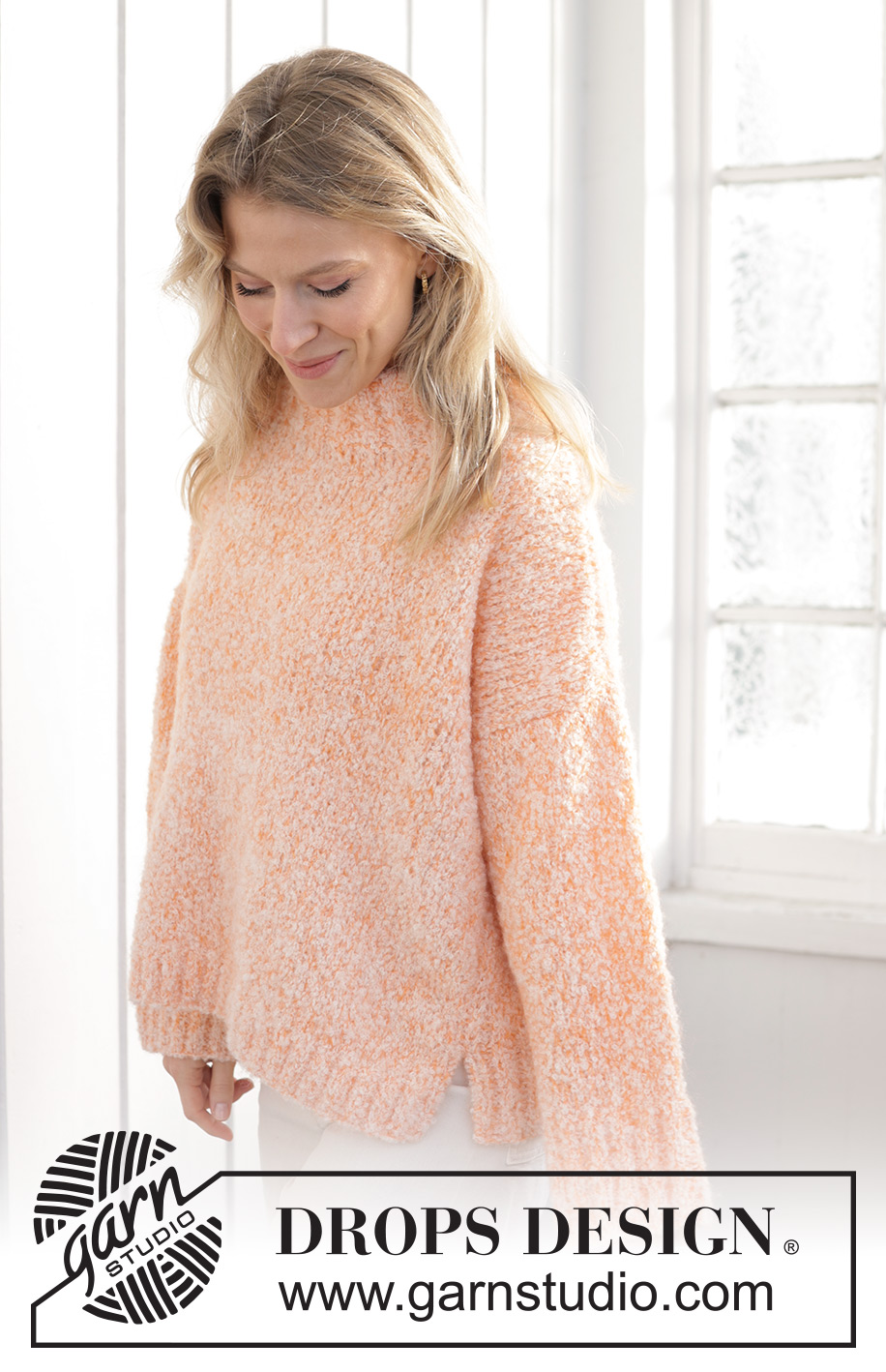Peach Blossom Sweater / DROPS 241-33 - Gestrickter Pullover in DROPS Alpaca Bouclé und DROPS Kid-Silk. Die Arbeit wird von unten nach oben glatt rechts mit Seitenschlitzen gestrickt. Größe S - XXXL.